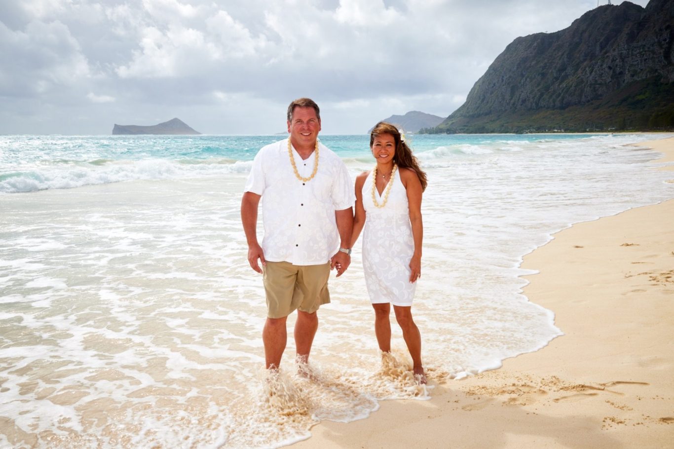 Hawaii wedding at Portlock beach.