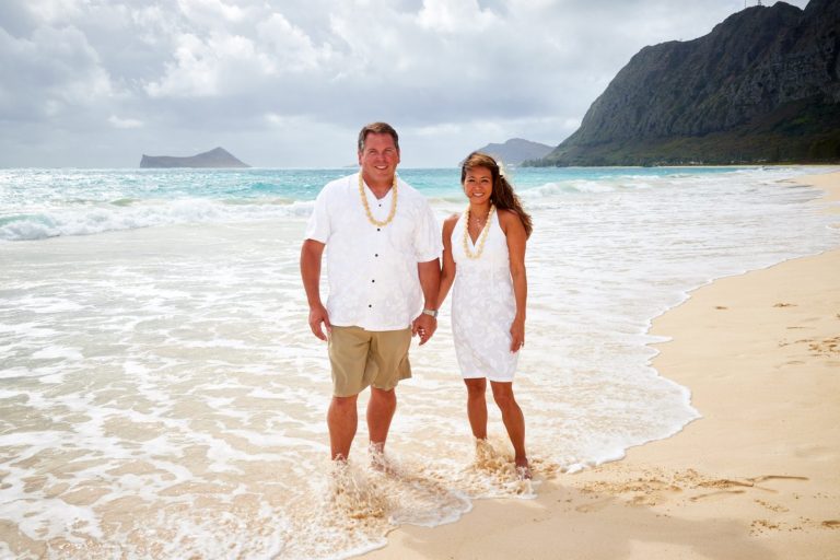 Hawaii wedding at Portlock beach.