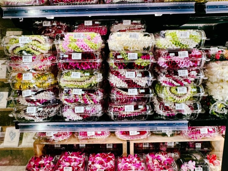 Hawaii Wedding Flower Lei. Colorful Hawaii flower lei and garlands in various arrangements and sizes.
