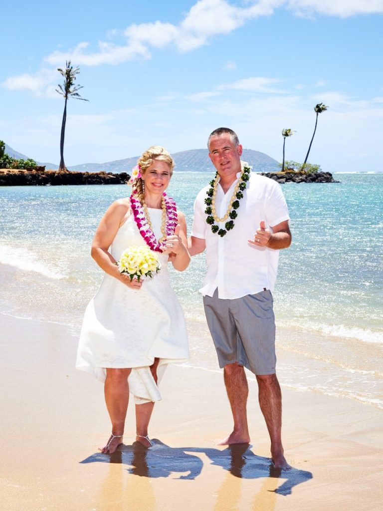 Destination weddings in Oahu.