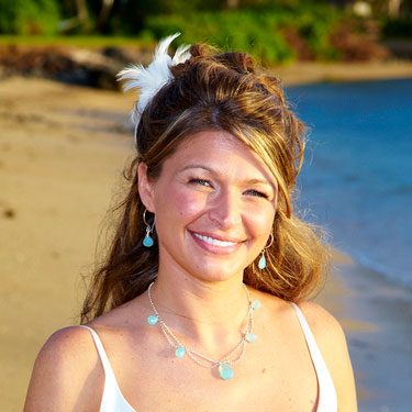 Hawaii wedding & vow renewal hair & make-up stylist.
